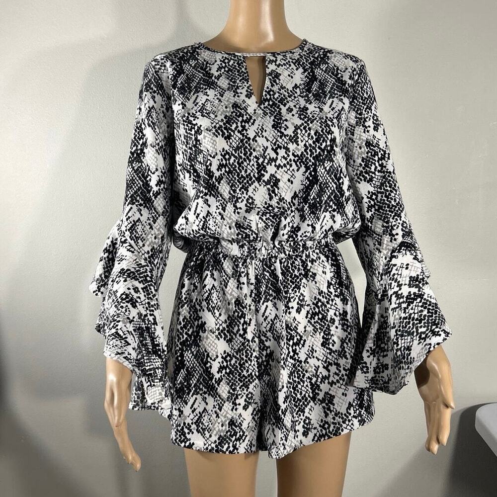 Mudpie Women's Romper Black white Snake Print Size S Bell Sleeves Elastic Waist
